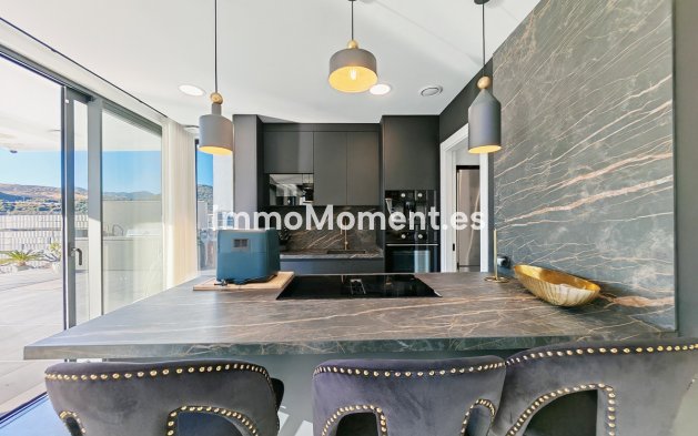 Resale - Villa - Estepona - Valle Romano