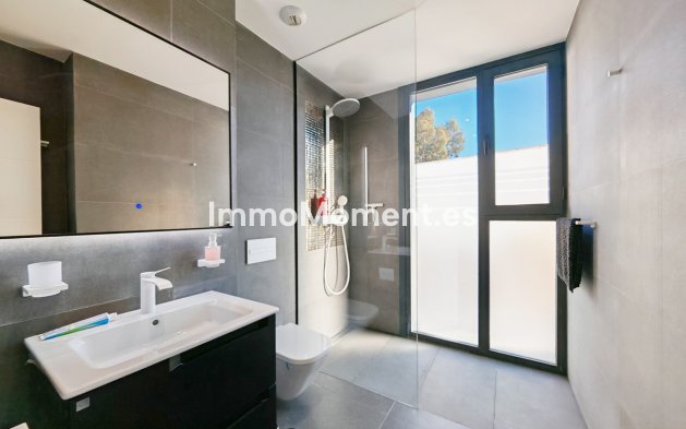 Resale - Villa - Estepona - Valle Romano