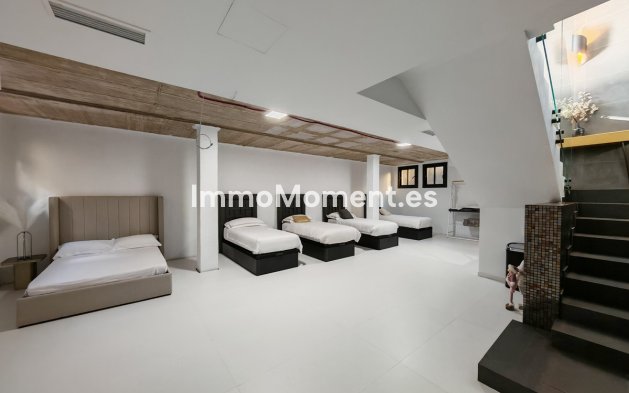 Resale - Villa - Estepona - Valle Romano