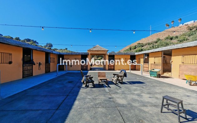 Reventa - Casa de campo - Interior  - Coín