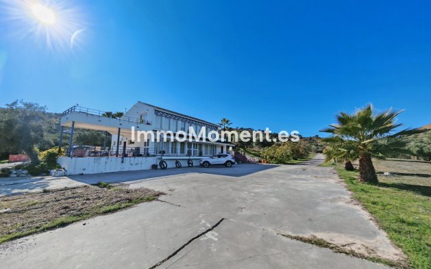 Reventa - Casa de campo - Interior  - Coín