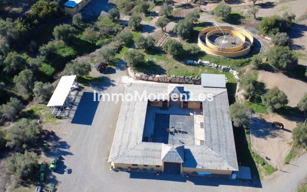 Reventa - Casa de campo - Interior  - Coín