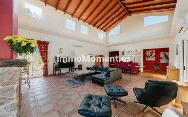 Reventa - Casa de campo - Interior  - Coín