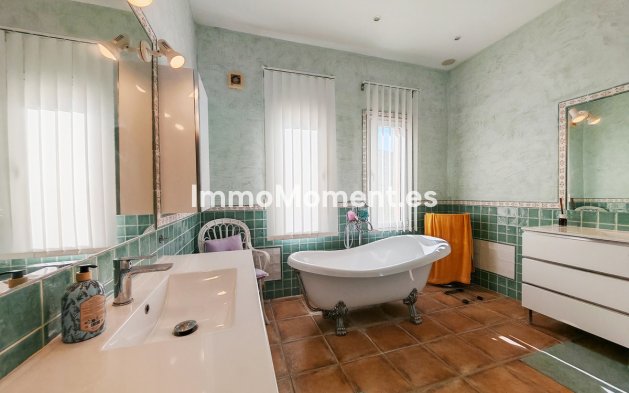 Reventa - Casa de campo - Interior  - Coín