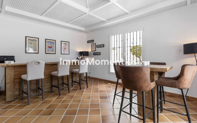 Resale - Villa - Marbella - Las Chapas