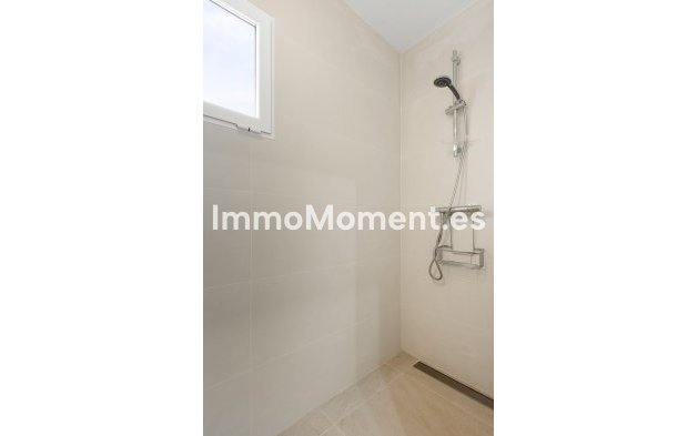 Resale - Villa - Marbella - Las Chapas