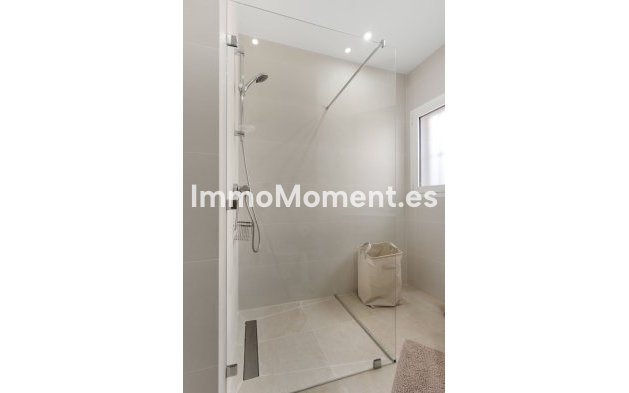 Resale - Villa - Marbella - Las Chapas