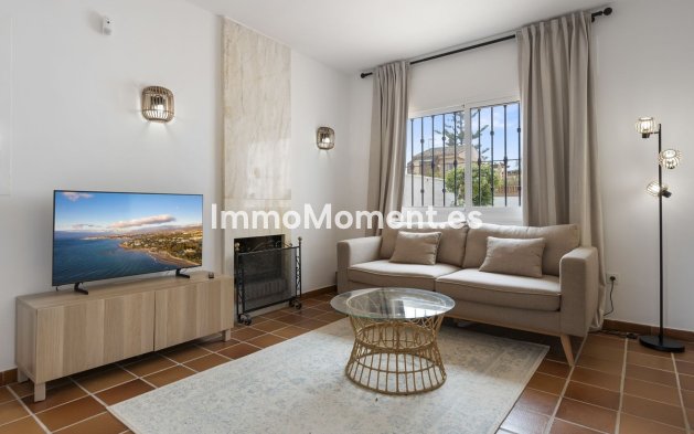 Resale - Villa - Marbella - Las Chapas