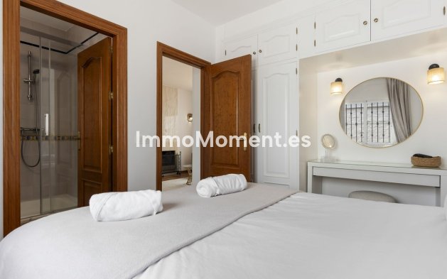 Resale - Villa - Marbella - Las Chapas