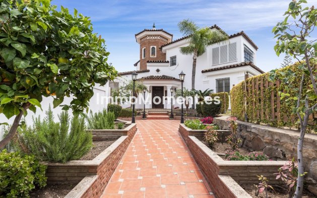 Resale - Villa - Marbella - Las Chapas