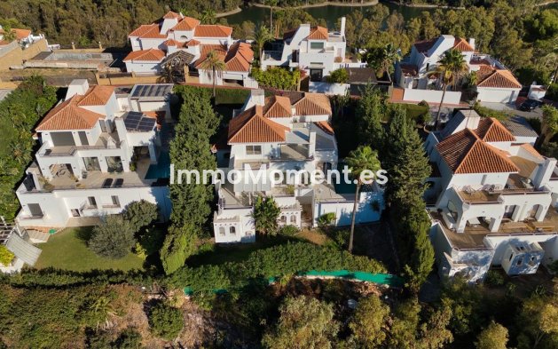 Resale - Villa - Marbella - Nueva Andalucía