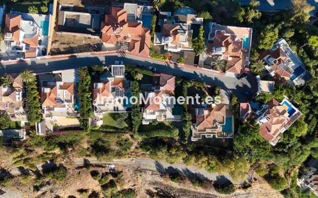 Resale - Villa - Marbella - Nueva Andalucía