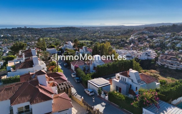 Resale - Villa - Marbella - Nueva Andalucía