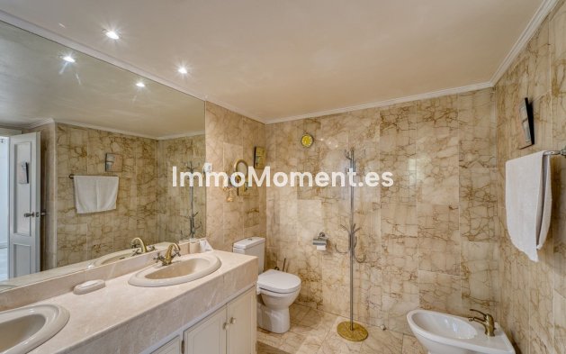 Resale - Villa - Marbella - Nueva Andalucía