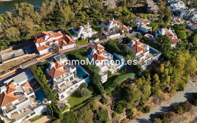Resale - Villa - Marbella - Nueva Andalucía