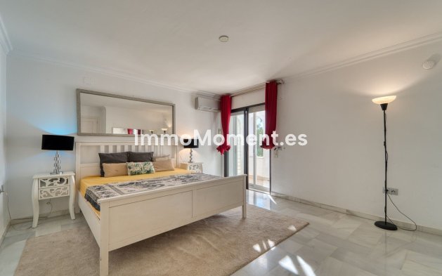 Resale - Villa - Marbella - Nueva Andalucía