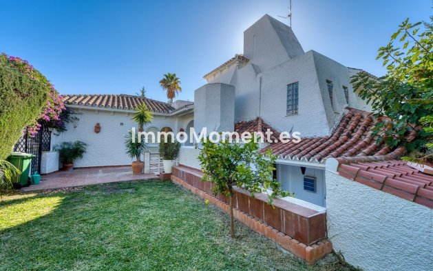 Resale - Villa - Marbella - Nueva Andalucía