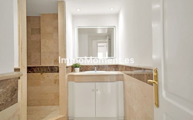 Wiederverkauf - Wohnung - Marbella - Elviria