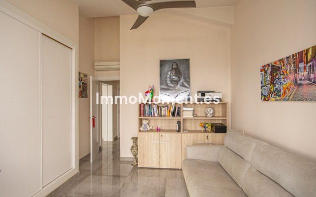 Wiederverkauf - Villa - Marbella - La Mairena