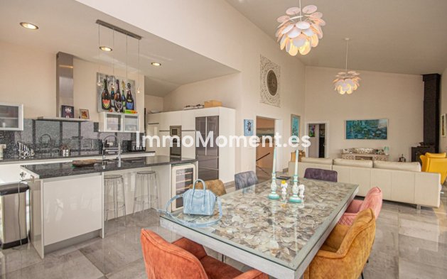 Wiederverkauf - Villa - Marbella - La Mairena