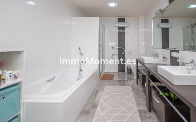 Wiederverkauf - Villa - Marbella - La Mairena