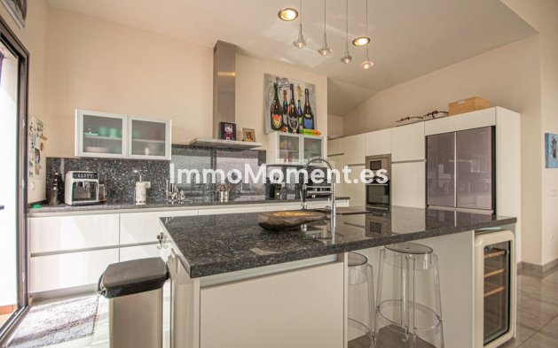 Wiederverkauf - Villa - Marbella - La Mairena