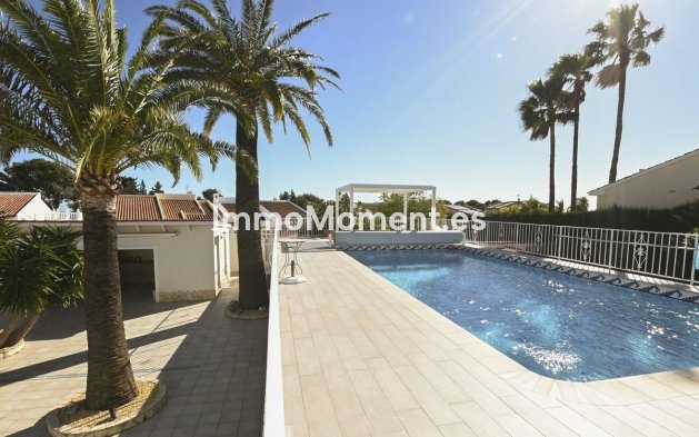 Wiederverkauf - Villa - La Nucía - La Nucia Centro