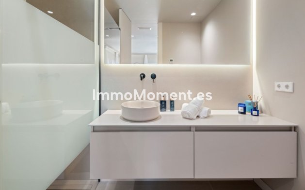 Resale - Apartment - Benahavís - La Quinta