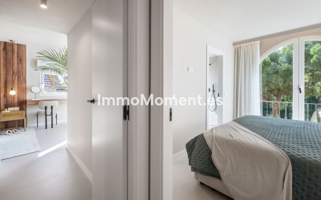Resale - Apartment - Benahavís - La Quinta