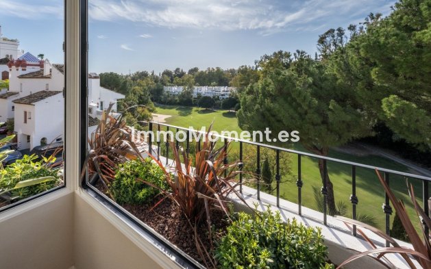 Resale - Apartment - Benahavís - La Quinta