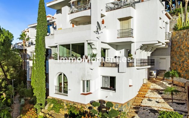 Resale - Apartment - Benahavís - La Quinta