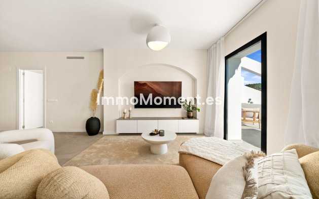 Resale - Apartment - Benahavís - La Quinta