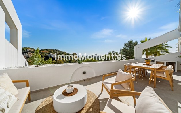 Resale - Apartment - Benahavís - La Quinta