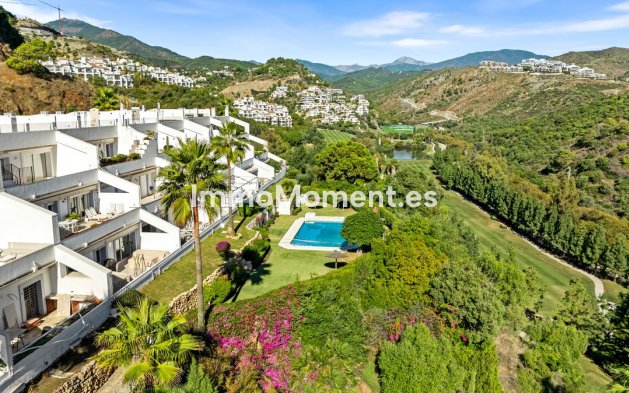 Resale - Apartment - Benahavís - La Quinta