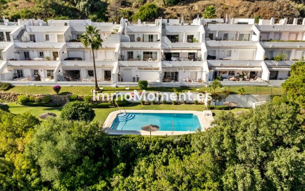Resale - Apartment - Benahavís - La Quinta