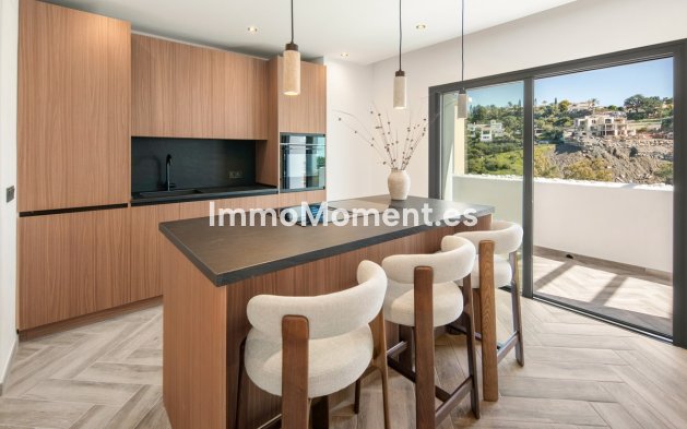 Resale - Apartment - Benahavís - La Quinta