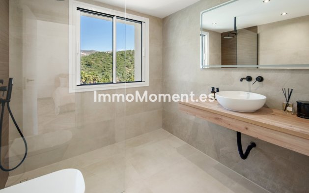 Resale - Apartment - Benahavís - La Quinta