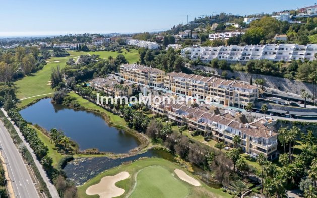 Resale - Apartment - Benahavís - La Quinta