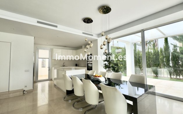 Resale - Villa - Marbella - Río Real