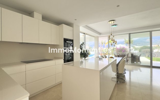 Resale - Villa - Marbella - Río Real