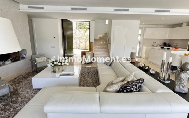 Resale - Villa - Marbella - Río Real