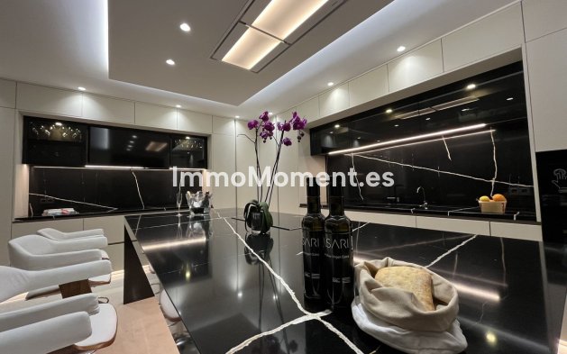 Wiederverkauf - Villa - Marbella - Marbella Centro