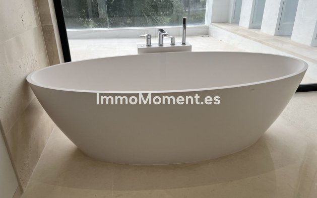 Wiederverkauf - Villa - Marbella - Marbella Centro