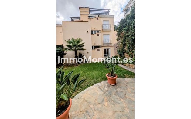 Resale - Apartment - Benahavís - Benahavís Centro