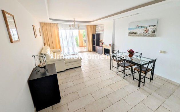 Resale - Apartment - Benahavís - Benahavís Centro