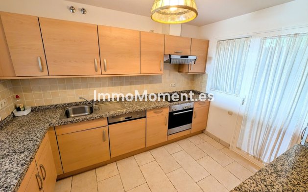 Resale - Apartment - Benahavís - Benahavís Centro