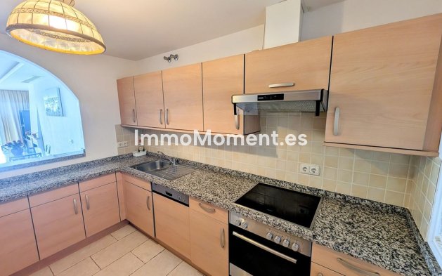 Resale - Apartment - Benahavís - Benahavís Centro