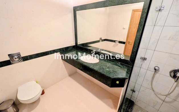 Resale - Apartment - Benahavís - Benahavís Centro