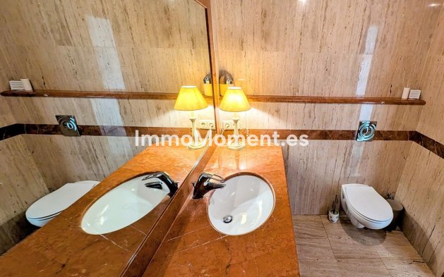 Resale - Apartment - Benahavís - Benahavís Centro