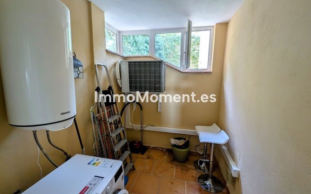Resale - Apartment - Benahavís - Benahavís Centro